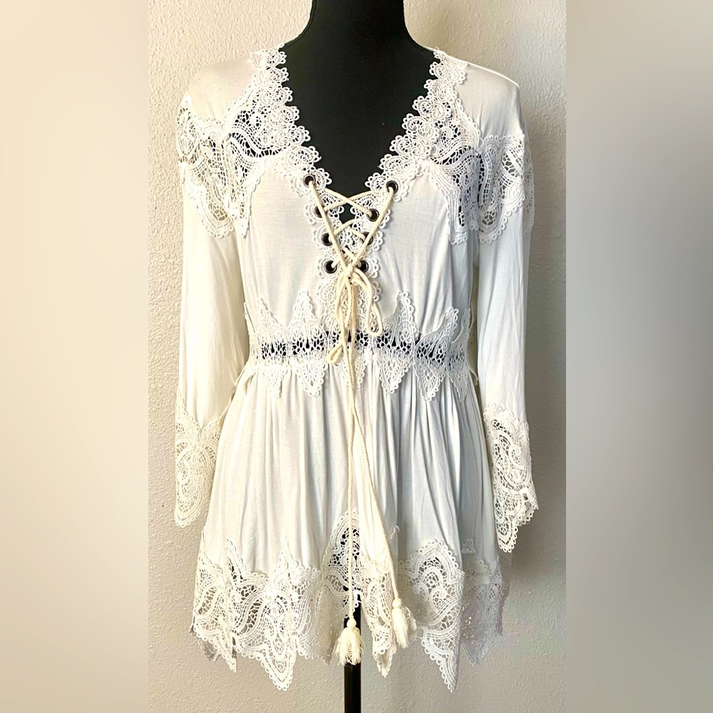 POL white Gypsy/ Peasant Top medium